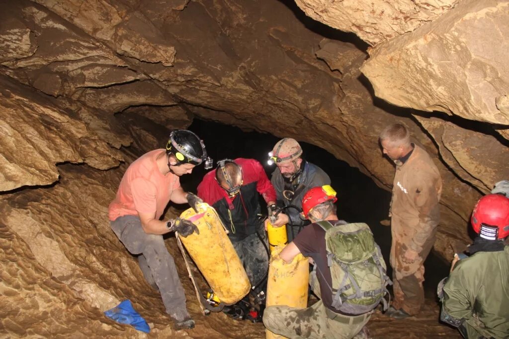 пещеры с останками людей