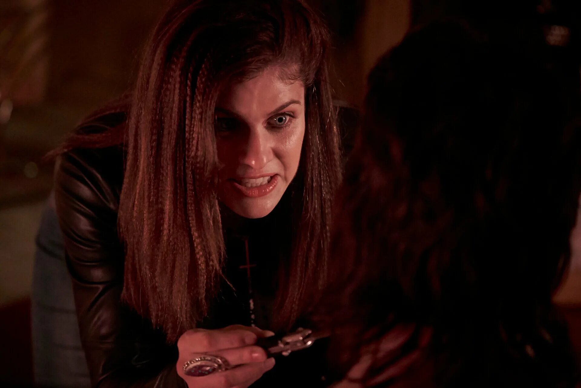 мы призываем тьму фильм 2020. александра даддарио мы призываем тьму кадры. мэдди хассон. мы призываем тьму 2019. мы призываем тьму 2019.