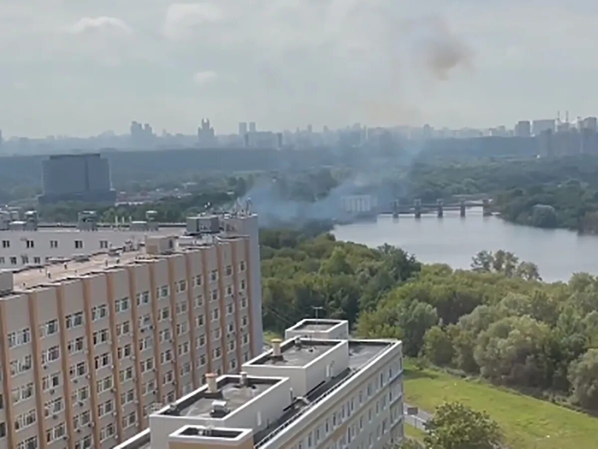 Взрыв в москве 2024 год новости. Беспилотник Карамышевская набережная. Реконструкция Карамышевской набережной. Взрывы в Москве сейчас Ясенево.