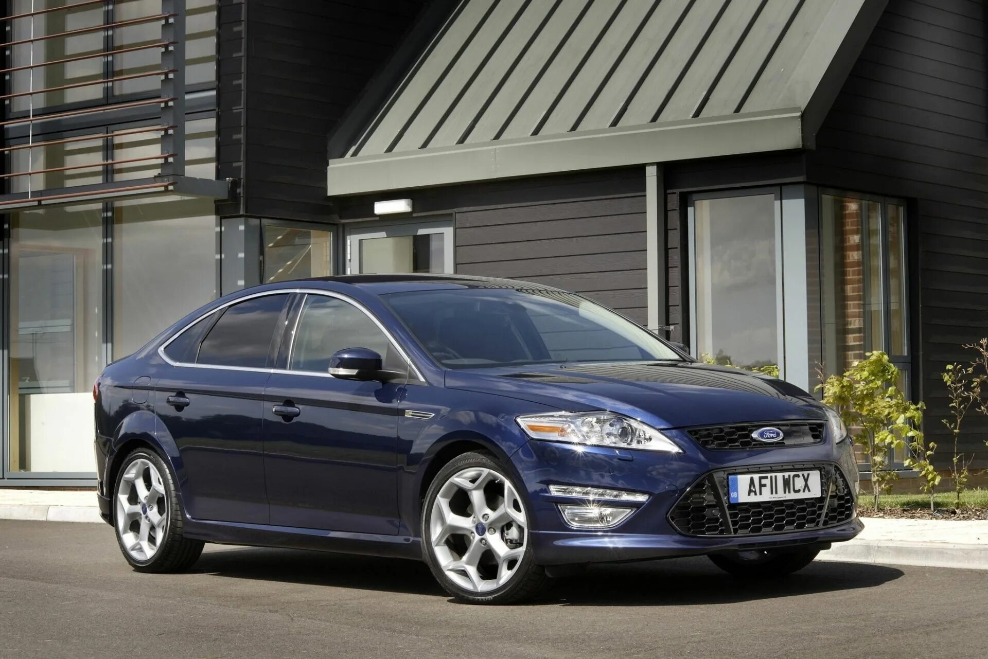 Форд мондео купить цены. Ford Mondeo 4. Форд Мондео Титаниум. Ford Mondeo 4 хэтчбек. Форд Мондео Мондео 4.