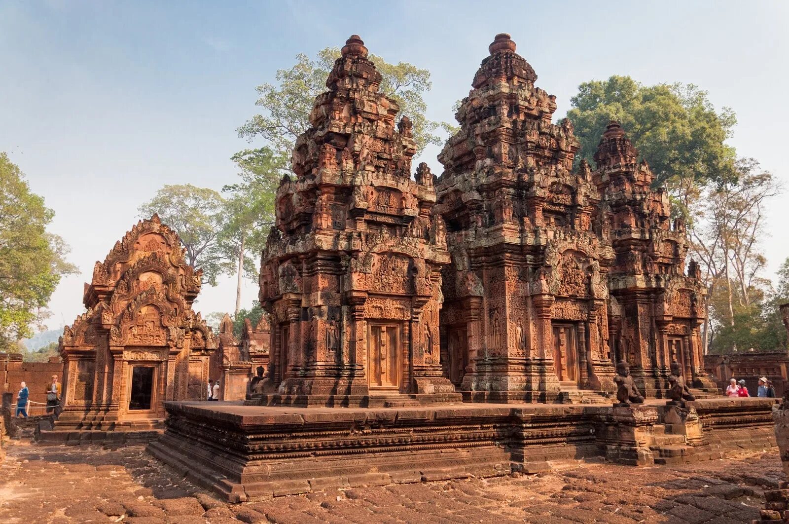 В какой стране находится камбоджи. Кох кер Камбоджа. Ангкор-ват храмовый комплекс в Камбодже на карте. Бантей Срей. Кампучия сейчас.