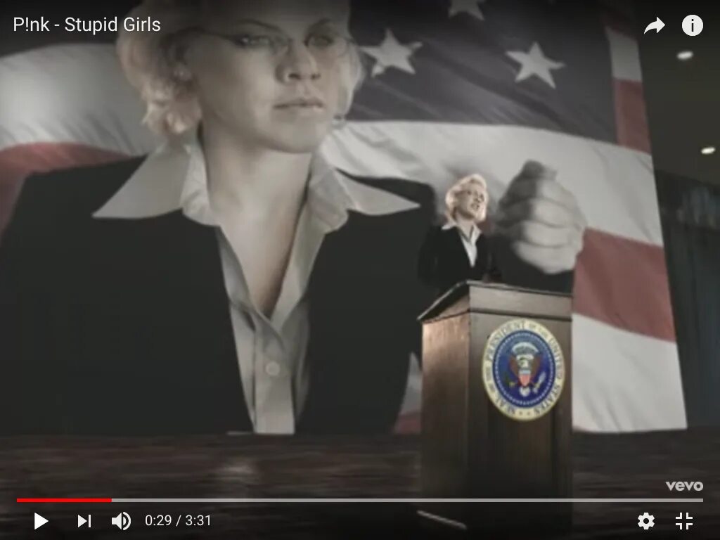 Вульгарная блондинка из солярия. Pink stupid girls. Стюпид герл. P!nk глаза. Пинк ступид герл.