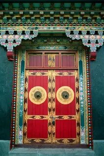 Тай двери