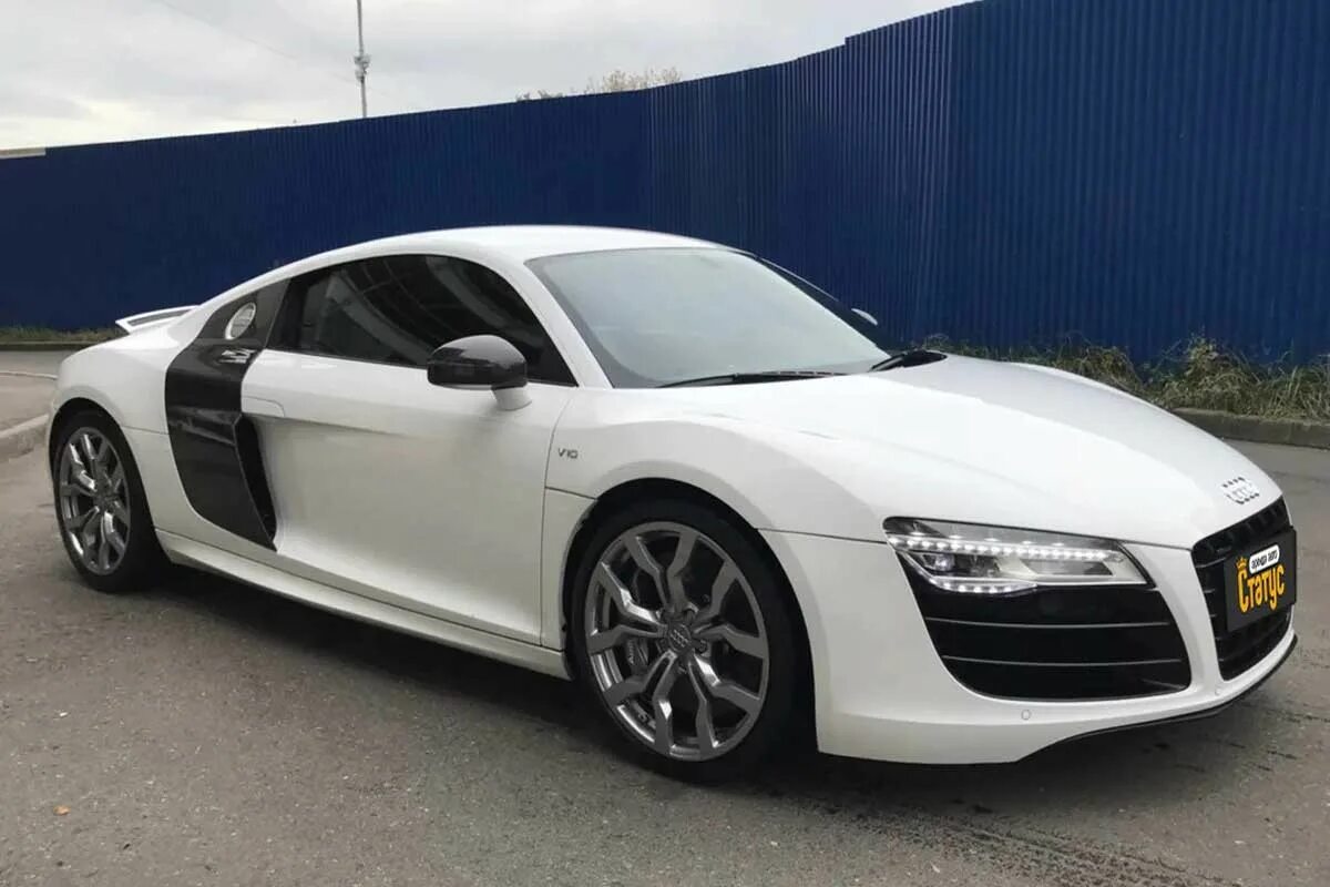 Купить ауди р8. Ауди р8 купе. Audi спорткар r8. Ауди р8 белая. Audi r8 Typ 42.