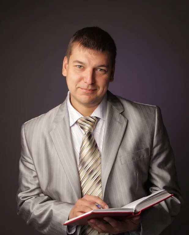 Директор года 2023. Председатель суда рябов андрей николаевич. Директор школы. Зао муром логотип. Успенская елена владимировна.