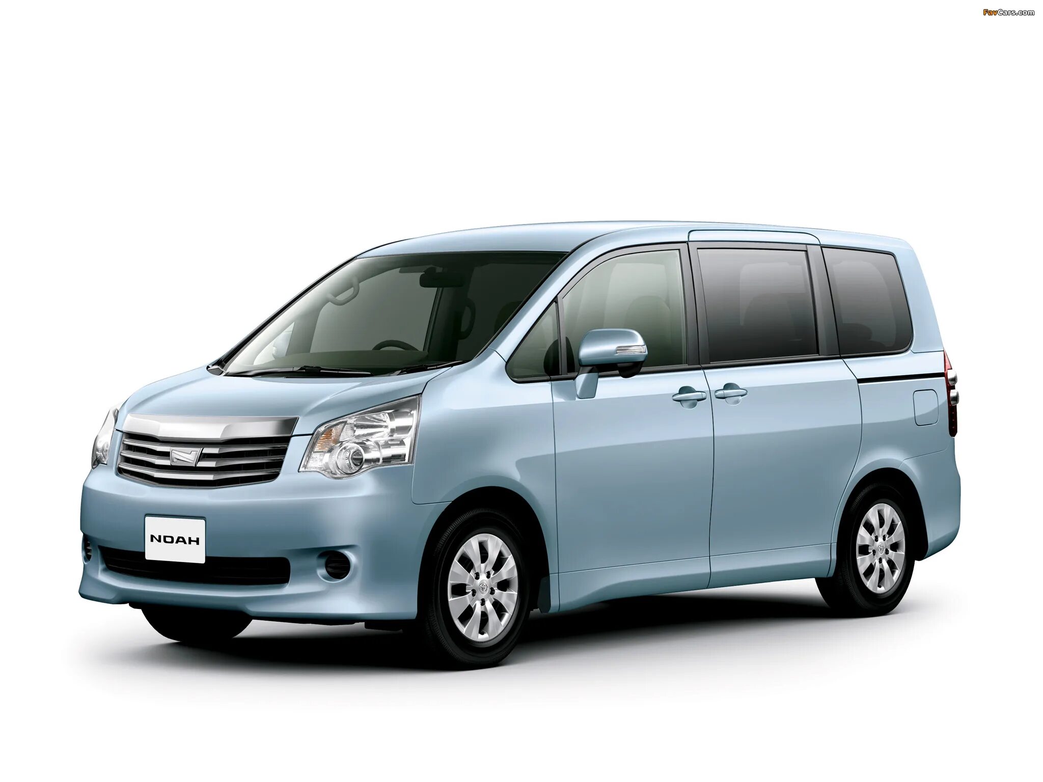 Toyota noah купить