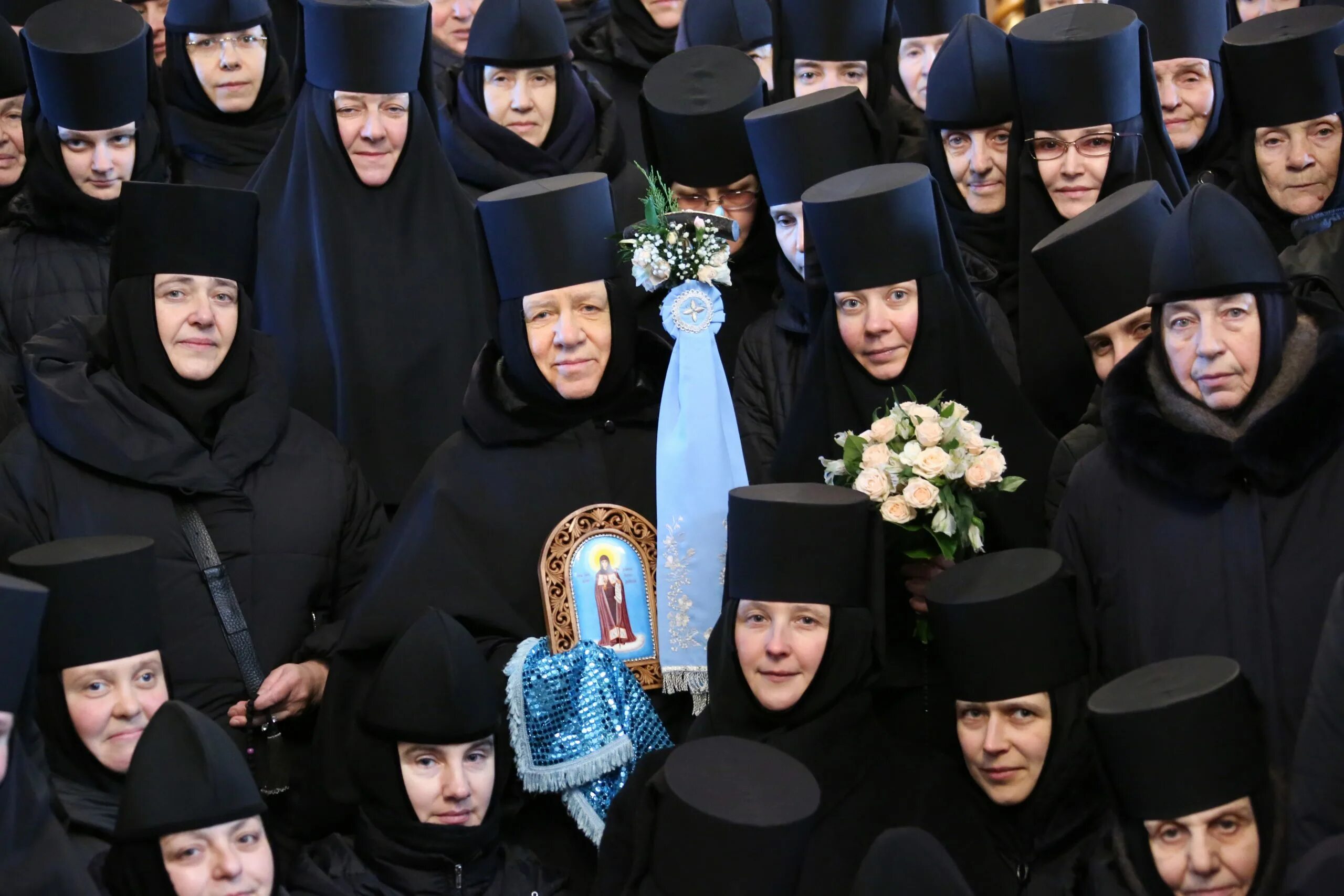 Насельницы дивеевского монастыря. Дивеево сестры монастыря. Монахинь дивеевского монастыря. Дивеевский монастырь матушка сергия. Монахиня скит дивеевского монастыря.