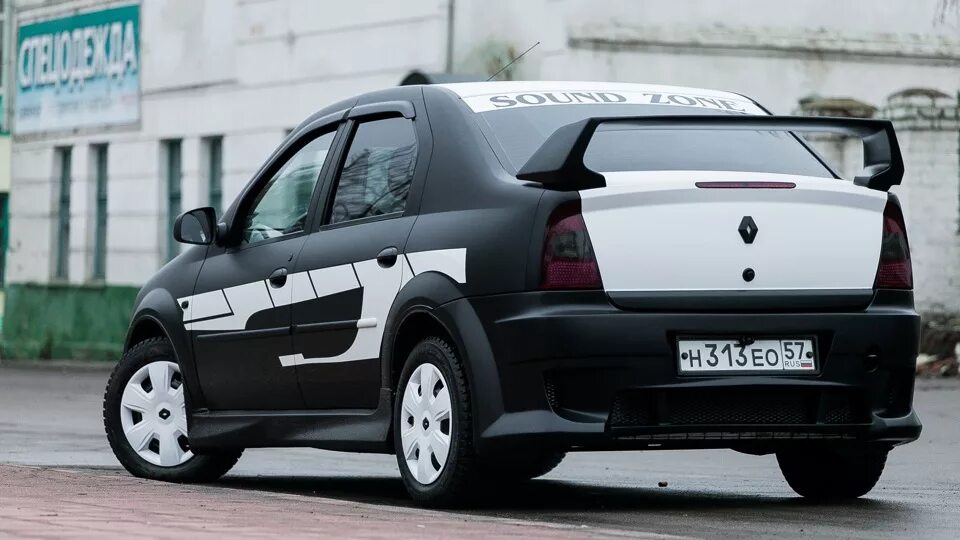 Тюнингованный рено логан 1. Reno duster tuning. Прокачали рено. Renault logan 1 обвес. Прокачали рено.