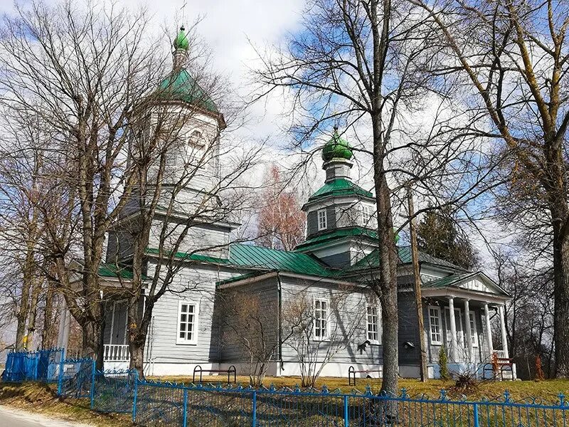 Толстой красный рог. Усадьба красный Рог Брянская область. Музей-усадьба а. к. Толстого Брянск. Красный Рог Брянск усадьба Толстого.