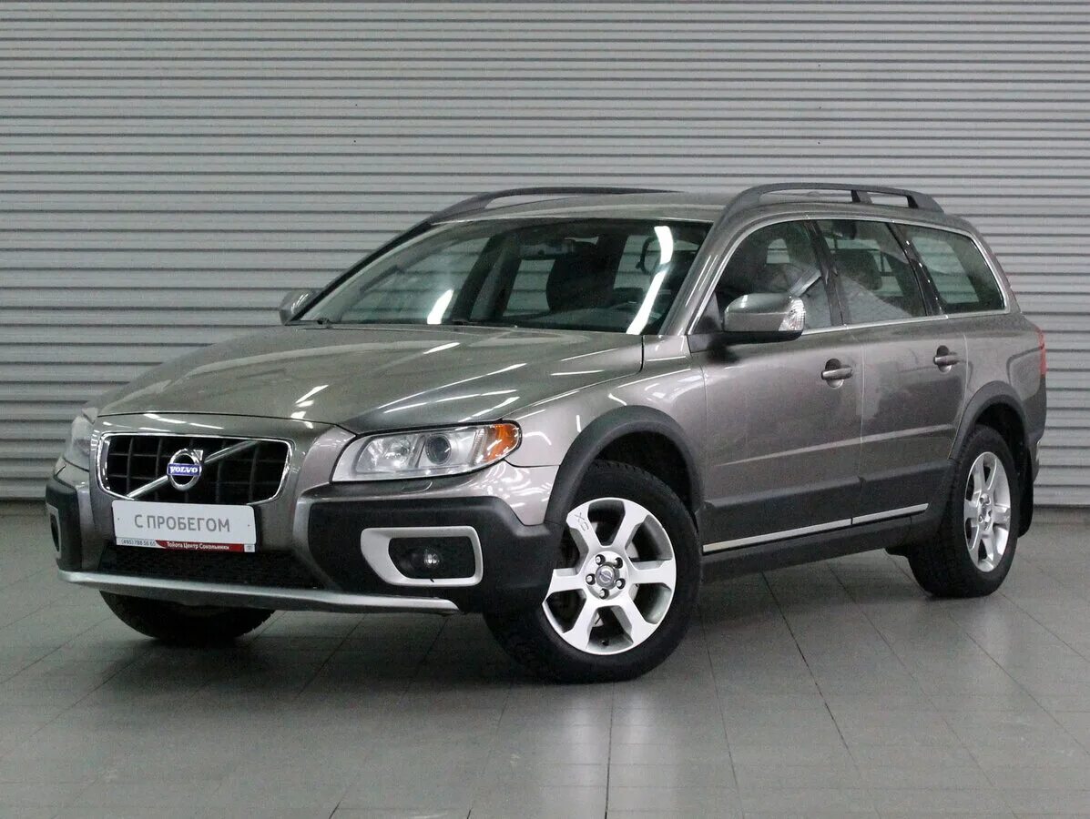 Машина Volvo xc70. Volvo универсал xc70. Вольво xc70 2010.