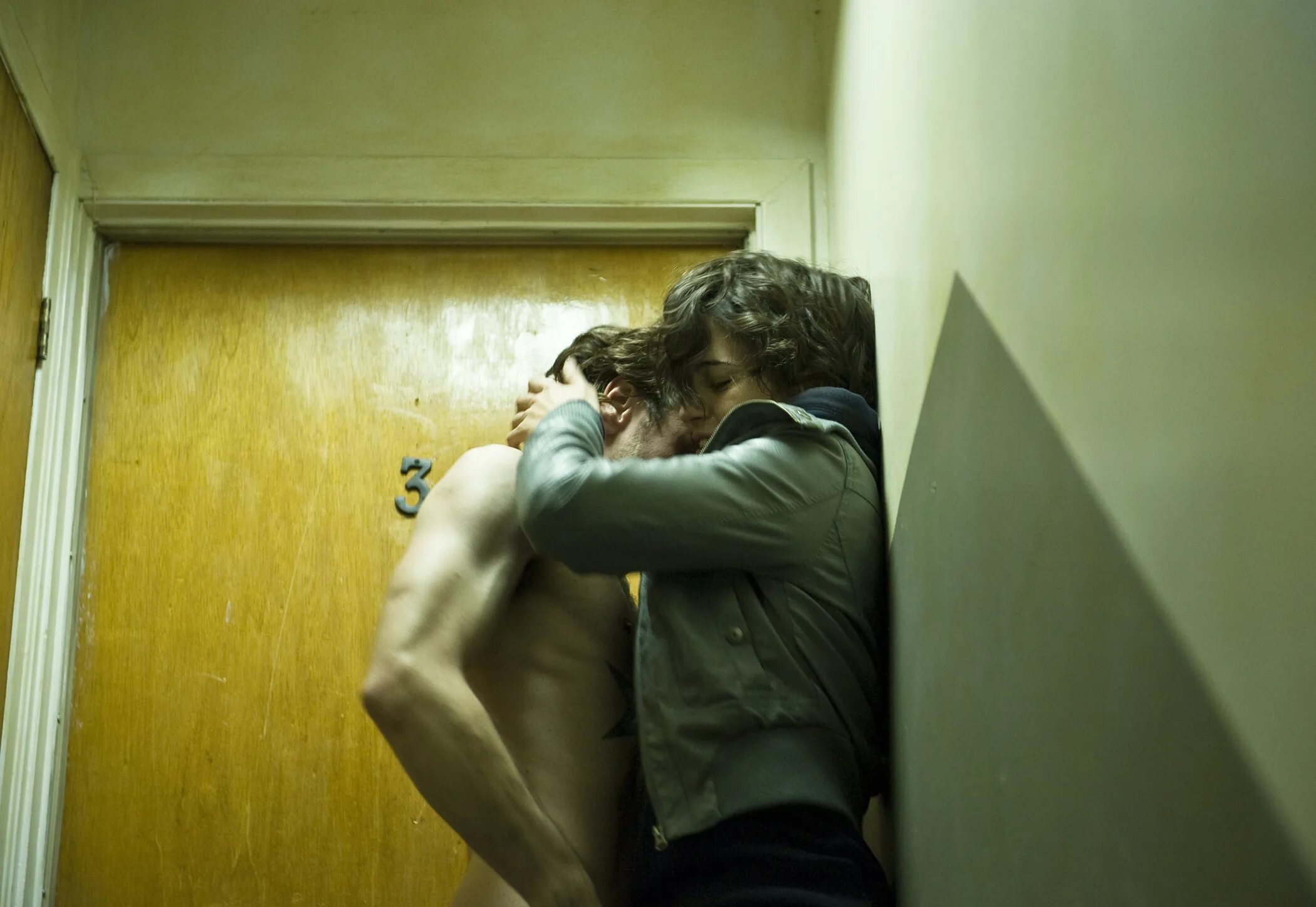 первая ночь 24 года. первая ночь 24 года. катрин де леан их первая ночь. их первая ночь фильм 2011. первая ночь 24 года.