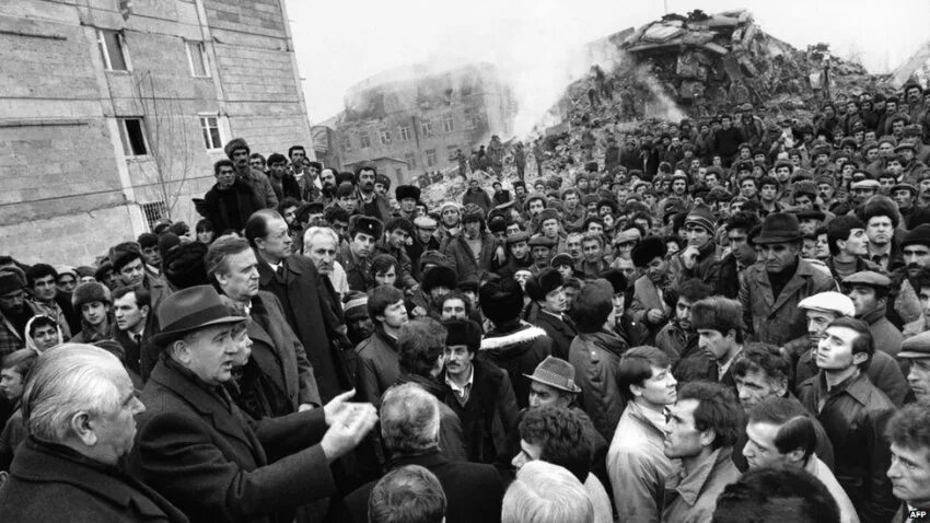 Армения в 90 годы. Армения 90 годы. Армения в 90-е годы. Армения в 90-е годы. Ереван 1990 год.