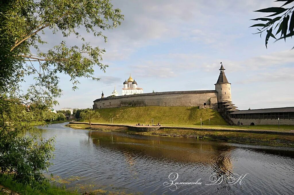 Псковский кремль ул кремль 4. Псков достопримечательности. Псковский кремль ул кремль 4. Псковский кром псков. Псковский кром достопримечательности пскова.