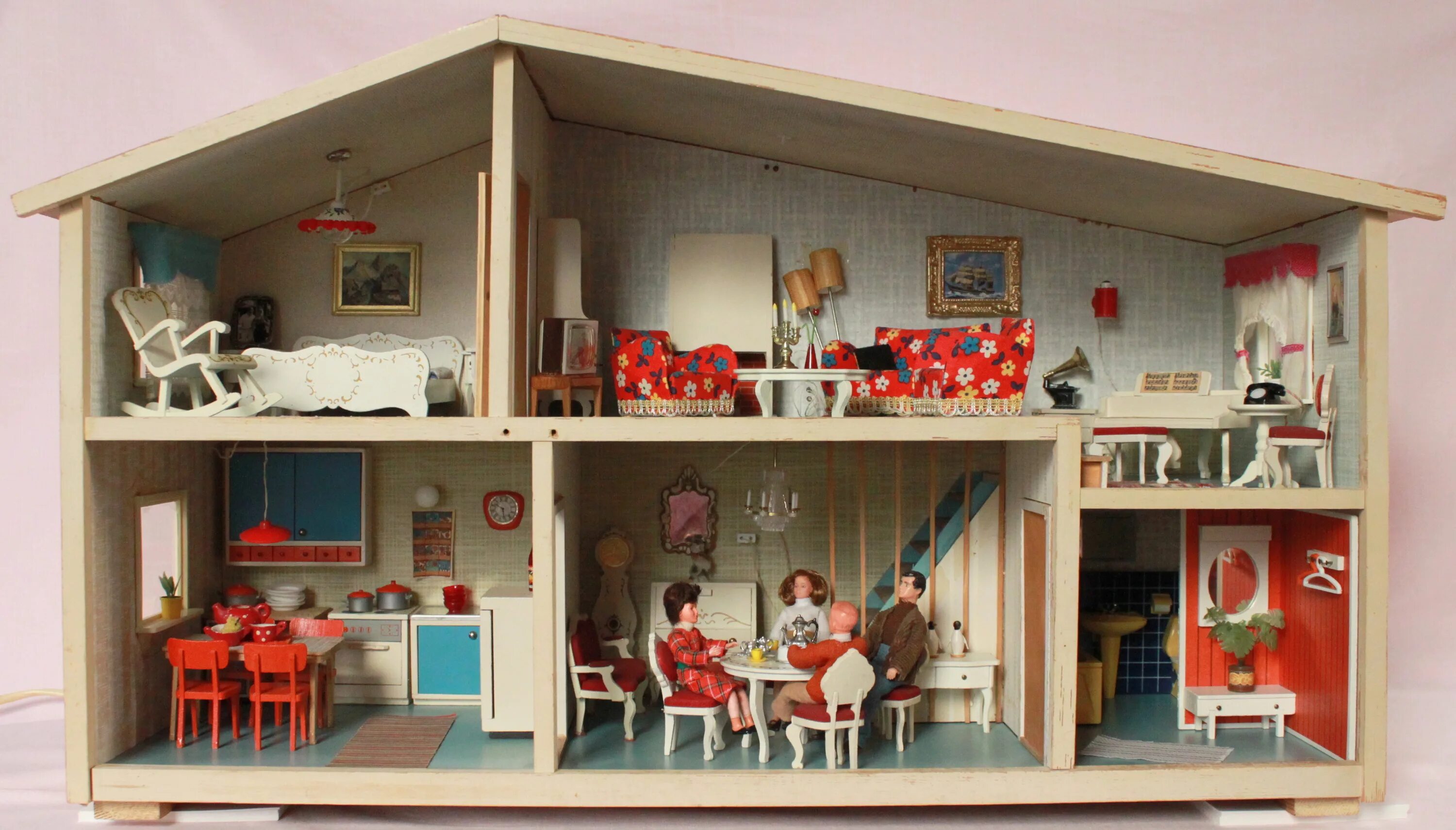Кукольный дом клоун кобби. Интерьер кукольного домика. Советский кукольный домик. Винтажный кукольный домик. Милые домики для кукол.