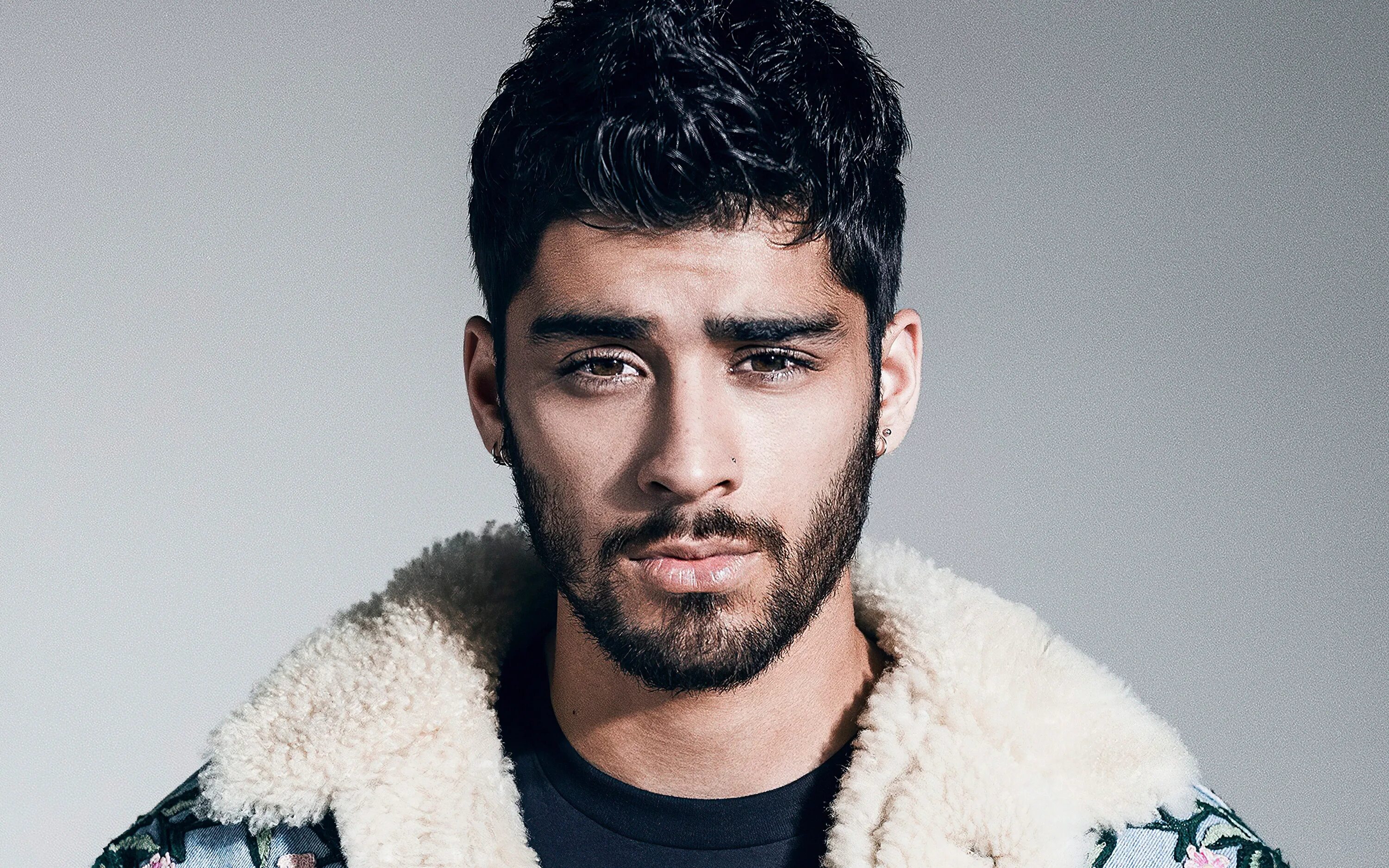 Malik dalgaty. Zayn malik. зейн малик 2025. певец зейн малик фото. самый красивый мужчина в мире 2025.