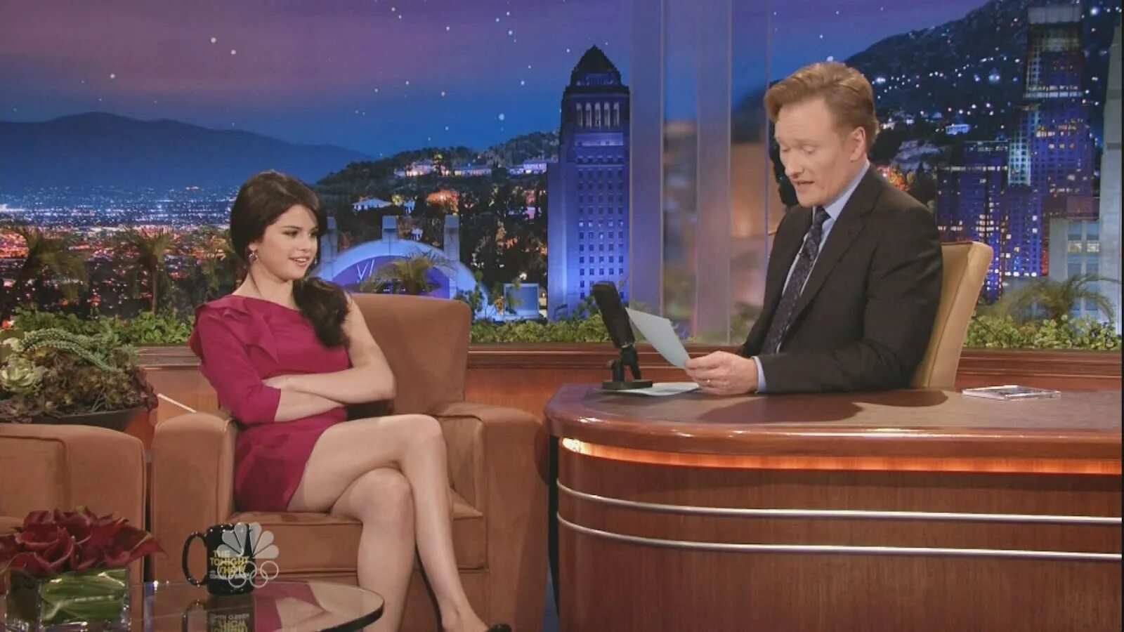 The Tonight show with Conan o'Brien. Conan selena Gomez. Late night calls