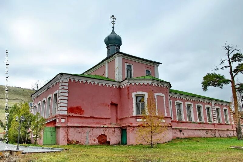 Свято алексеевский. Храм Алексеевского скита в Саратове. Алексеевский монастырь Саратов сверху. Свято-Алексеевский женский монастырь Саратов часовня. Церковь Алексия, митрополита Московского Устюг.