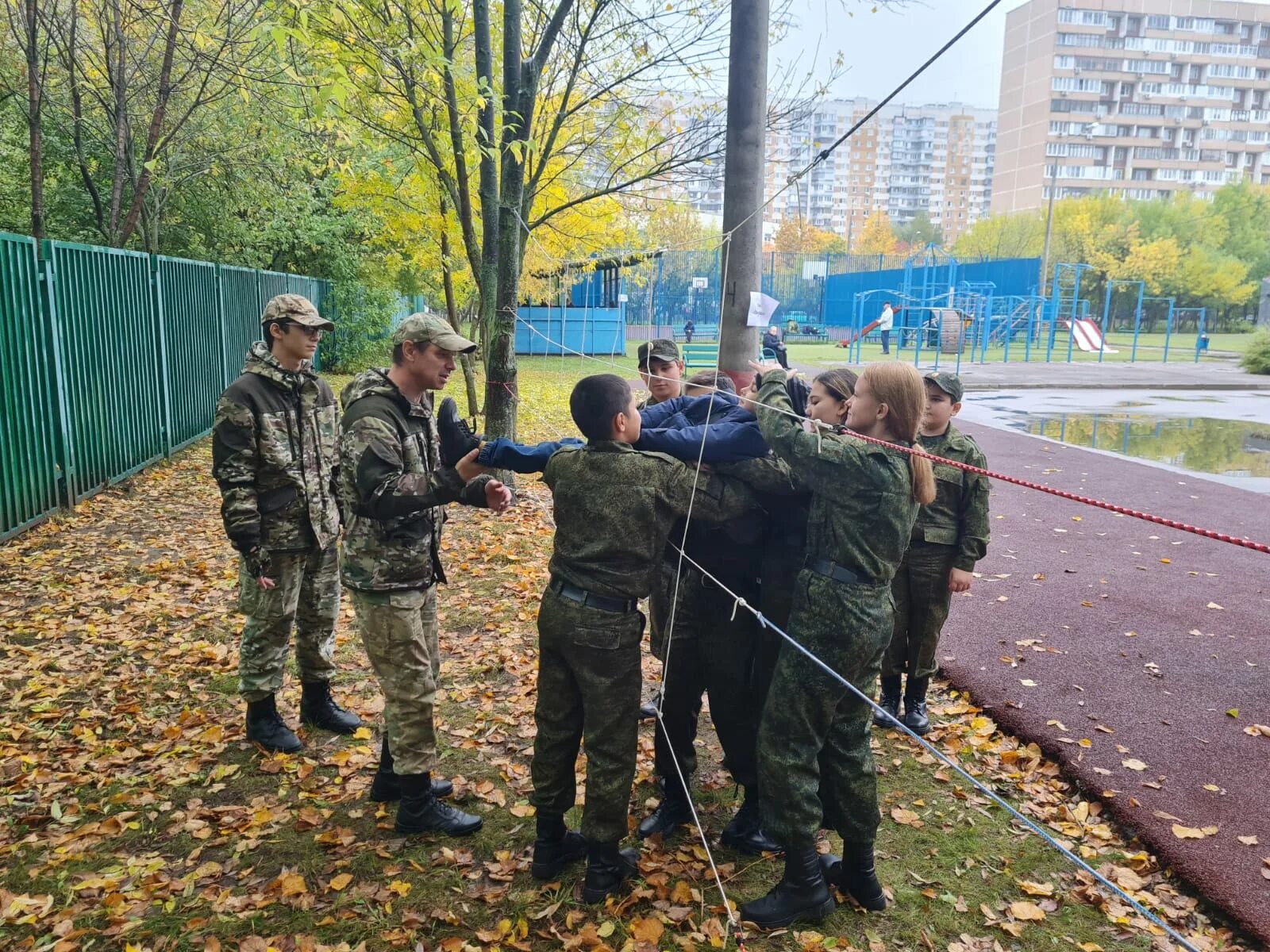 Школа 1191 Митино. Военно патриотические отряды в Москве. Омоновцы в школе. Школа 1191 корпус 3 Митино. Школа 1191 москва