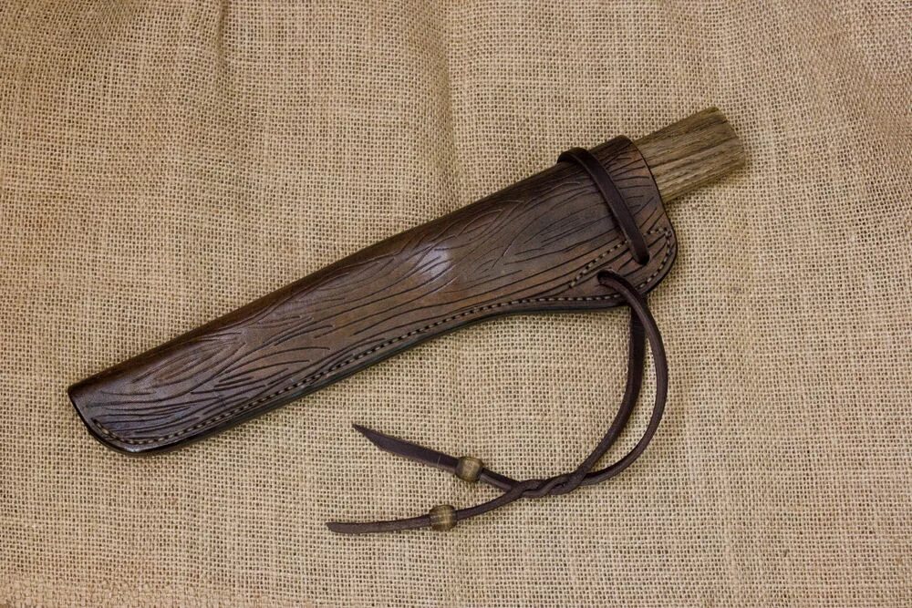 Деревянные ножны. Якутские ножны. Ножны для якутского ножа. Якут в деревянных ножнах.