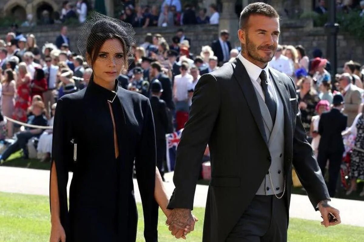 David beckham and victoria beckham. David beckham and victoria beckham. Бекхемы фото. David and victoria beckham. Бекхемы фото.