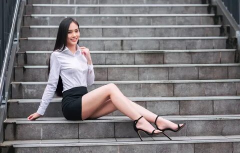 Skirts legs