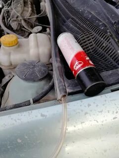 Запах в салоне автомобиля причины