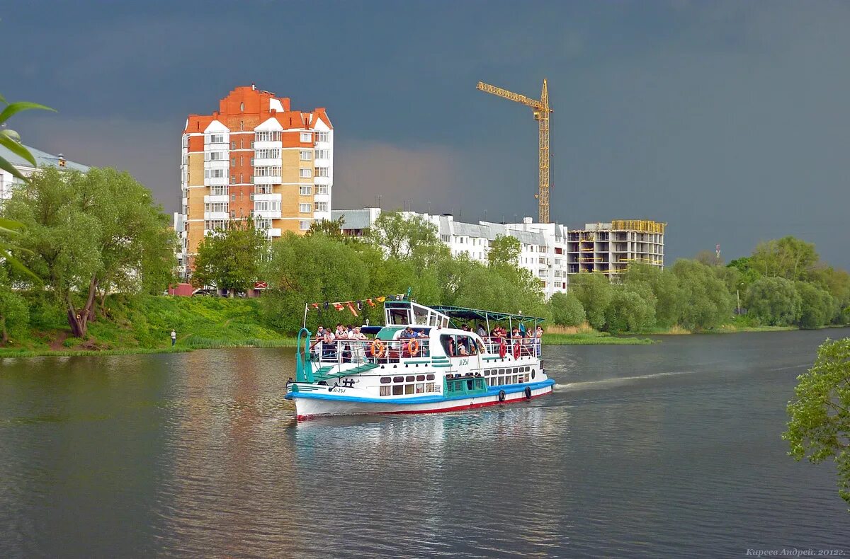 Теплоход орел. Теплоход орел. Теплоход заря 182. Теплоход орлов. Затон теплоходов в орле.