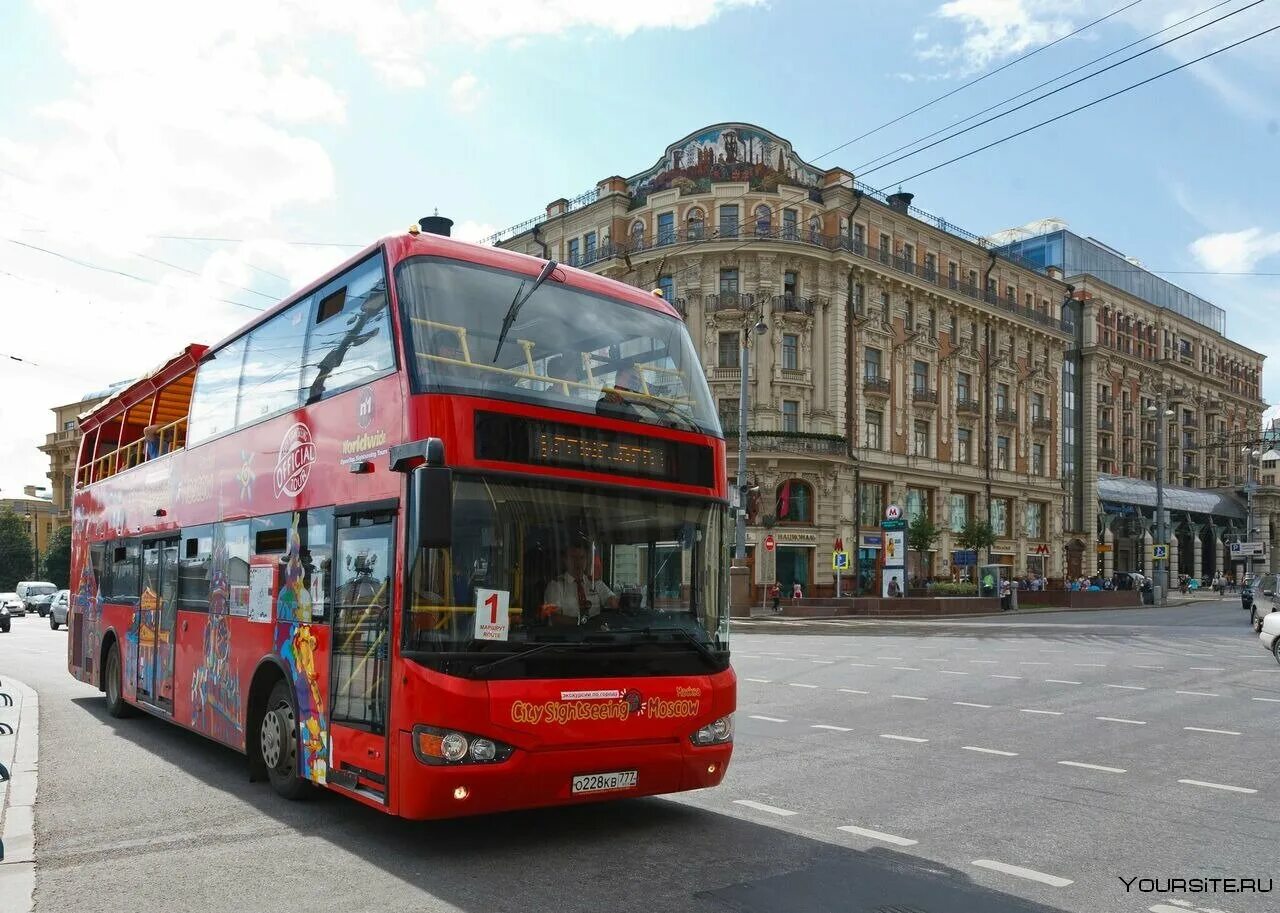 Экскурсии на красном двухэтажном автобусе. City Sightseeing СПБ. City Sightseeing Казань. Автобус City Sightseeing Москва. Автобус City Sightseeing Санкт-Петербург.