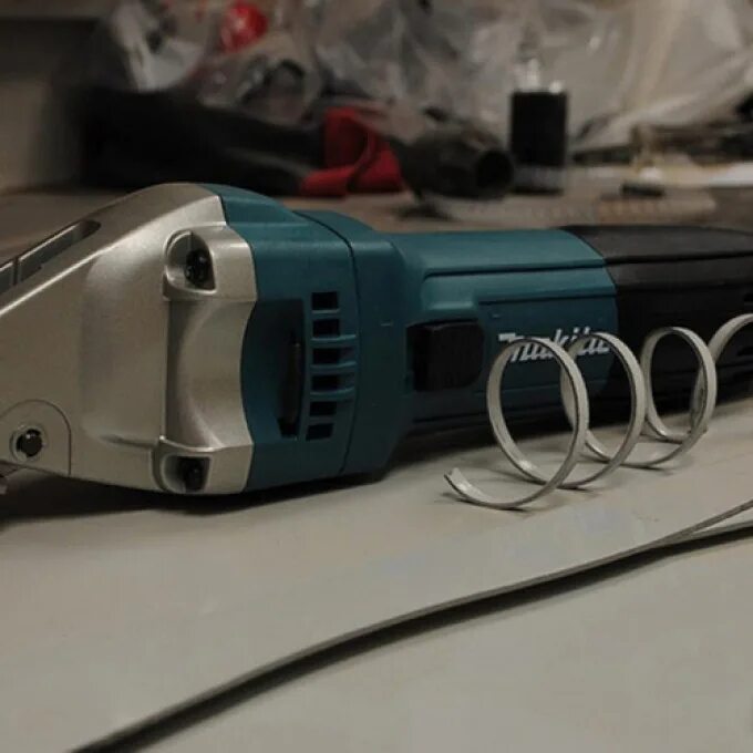 Ножницы электрические шлицевые. Makita js1601. электроножницы makita js 1601. электрические листовые ножницы makita js1601. ножницы makita js1601 /8790,00/.