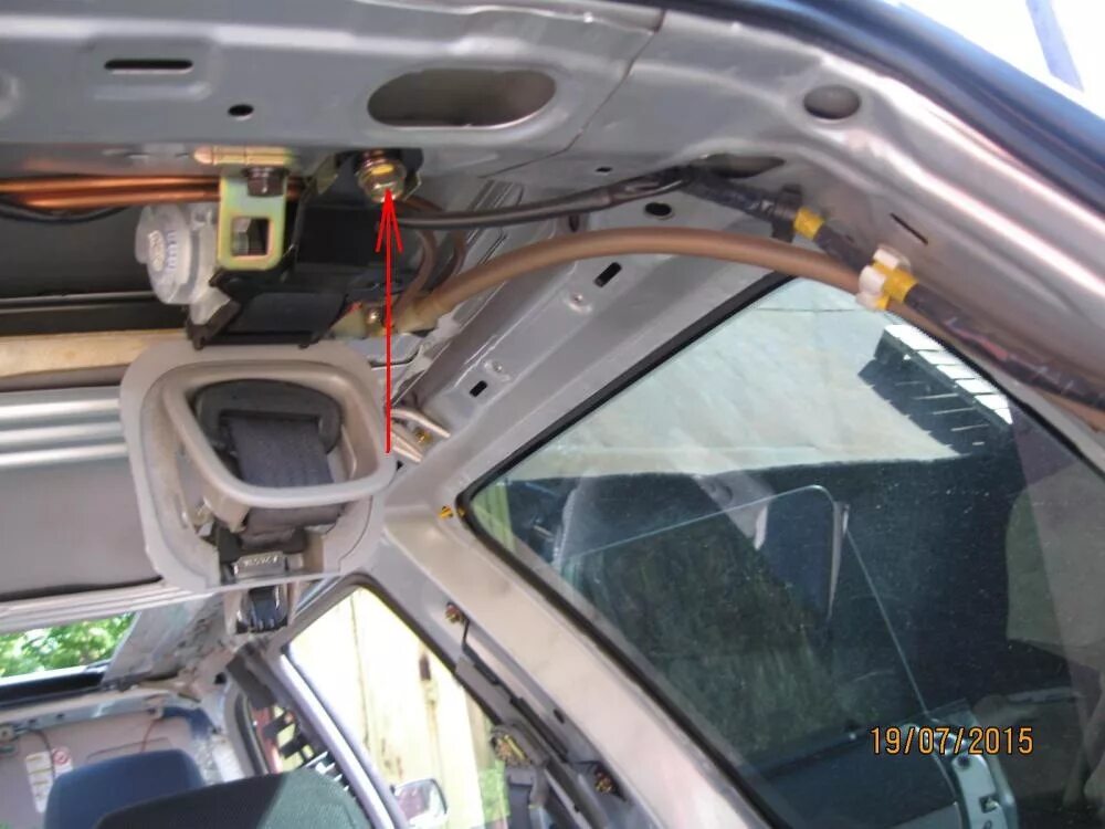 Механизм люка Subaru Forester sg5. Дренаж люка Cadillac SRX 2. Потолок Субару Форестер sf5 люк. Моторчик люка Субару Форестер sf5. Люк форестер