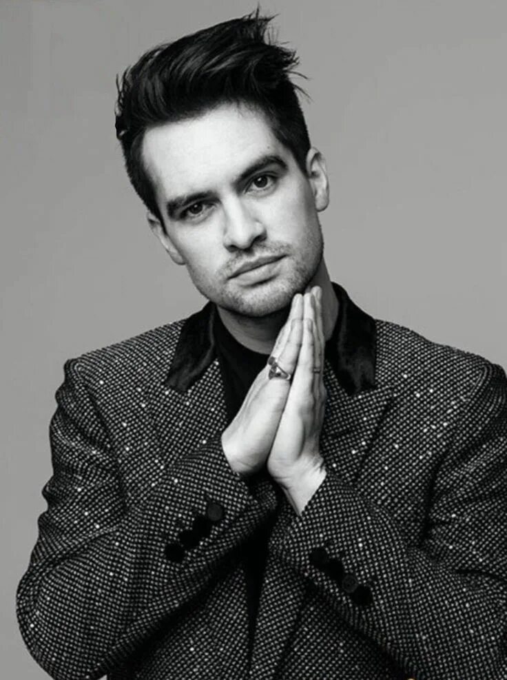 Зе паник. Группа Panic! At the Disco. Паник Брендон. Солист группы паник эт зе диско. Брендон Ури.