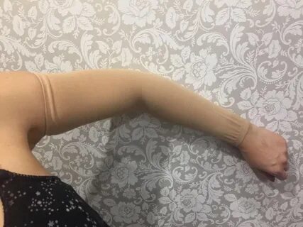 Рукава телесного цвета