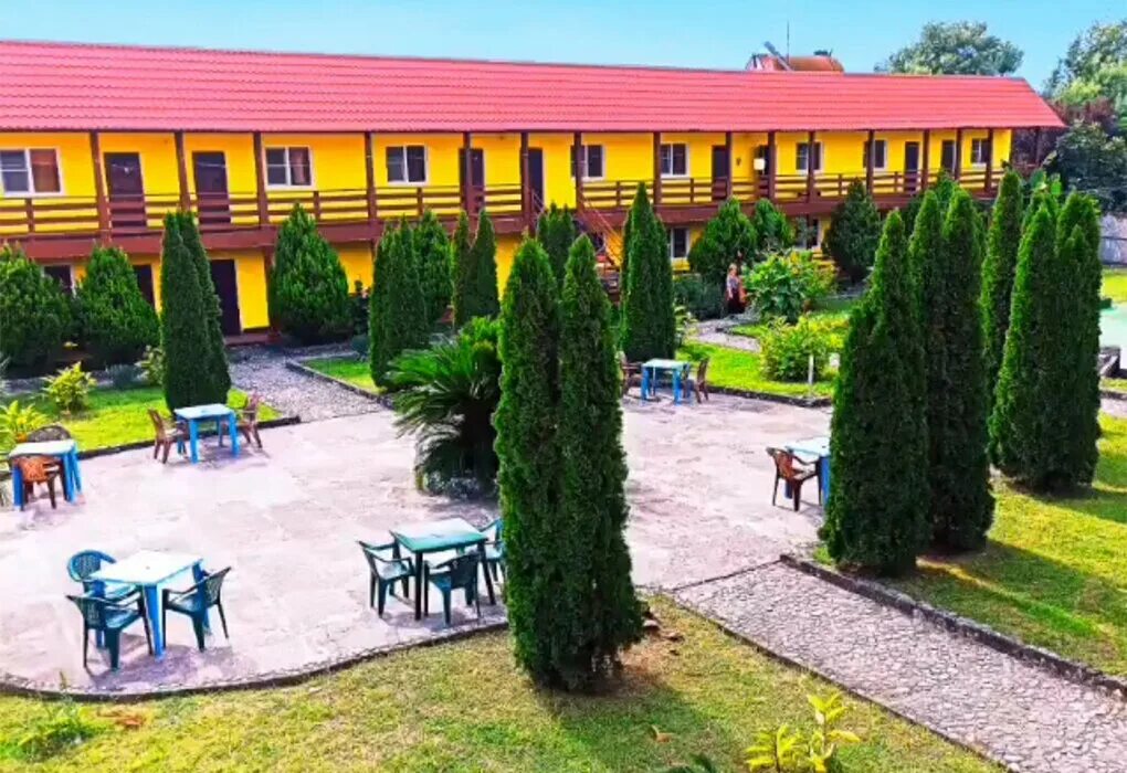 Гостевой двор" мини-гостиница в цандр. Абхазский дворик 2 абхазия гагра. Абхазский дворик гостиница гагра. Гагрский район село амзара песочная 41 абхазский дворик. Гостиница абхазский дворик цандрипш.