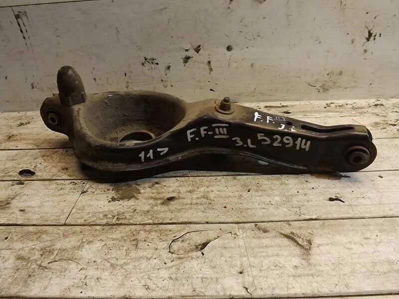 Фокус задние рычаги. Рычаг задний подвески ford focus 3. гнутые рычаги форд фокус 2. рычаг под пружину фокус 2 рестайлинг. рычаги задней подвески фокус 3.