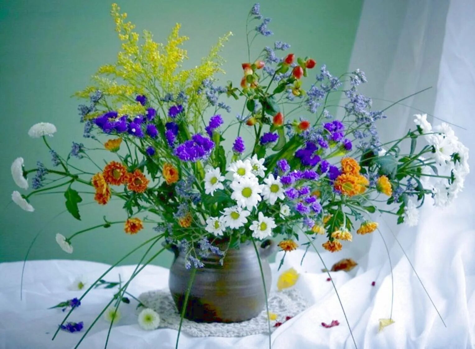 Ое цветы. Витекс полевой цветок. Красивый летний букет. Букет полевых цветов. Самый красивый летний букет.
