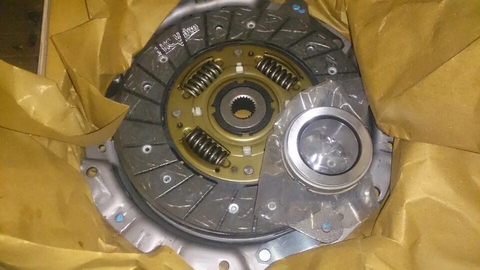 5. 5. 5 8 клапанов артикул. Двухлепестковая корзина сцепления на шеви нива. Диск сцепления шевроле ланос 1.