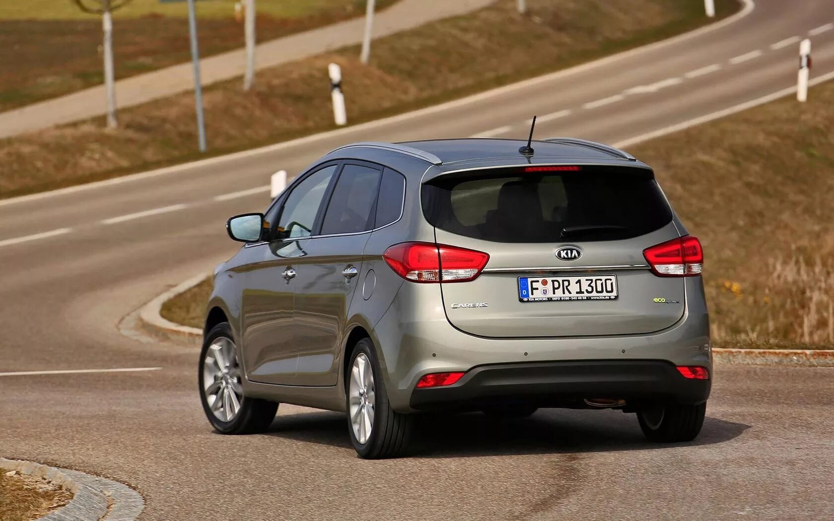 Kia carens купить. Kia Carens 2012. Kia Carens 2019. Kia Каренс 2014. Киа Каренс 2021.