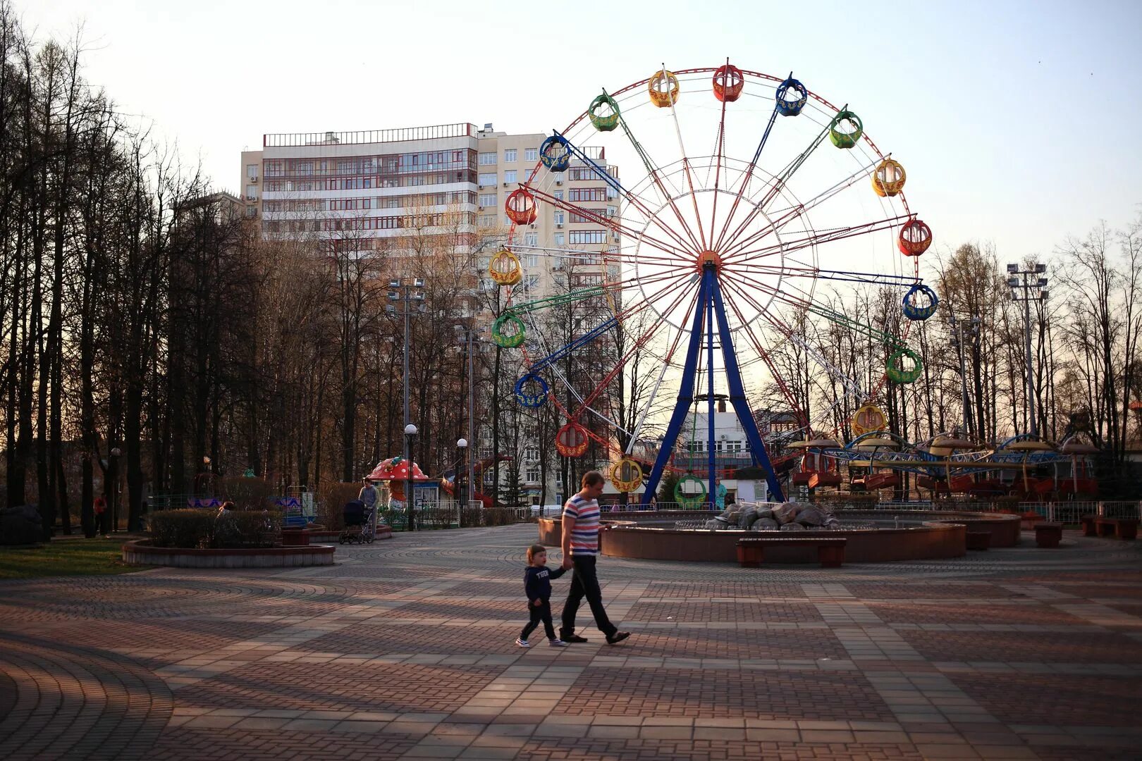 Видное т п. Видновский лесопарк Видное. Москва парк Видное. Город Видное парк аттракционов. Центральный парк в Видном.