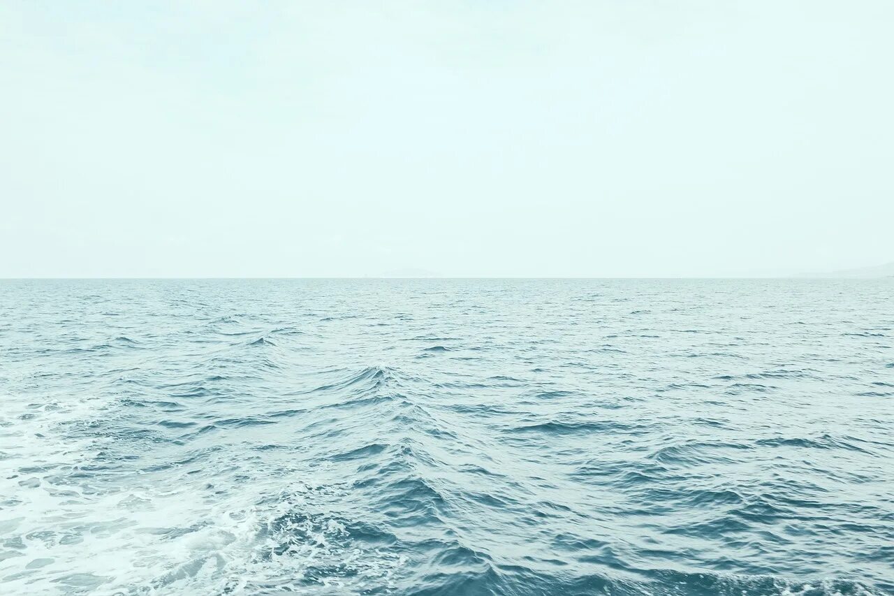 Тонкие море. Море волны песок. Черное море штиль. Пляж. Тонкие море.