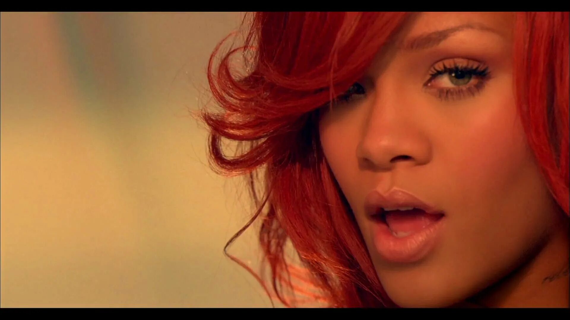 Nk настя каменских красное вино. бьянка 2022. музыкальные клипы красная. музыкальные клипы красная. нюша певица фото.