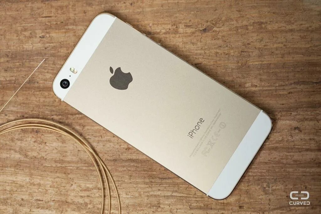 Айфон северск. Iphone 5s. iphone 5. iphone 5s gold. айфон 5 s золотой.