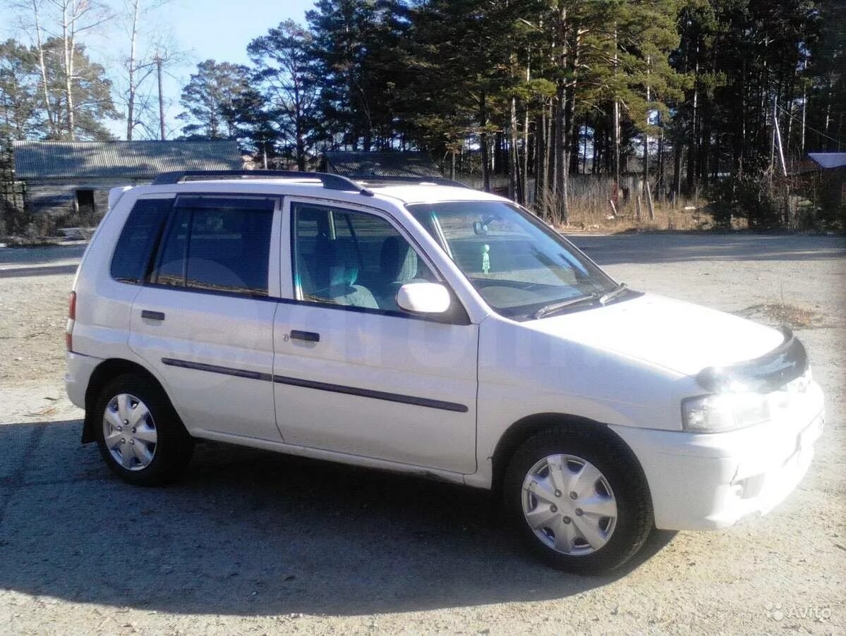 3 at. Мазда demio 2003. Mazda demio 2002. Мазда демио 2003 год белая. Мазда демио 2003г.
