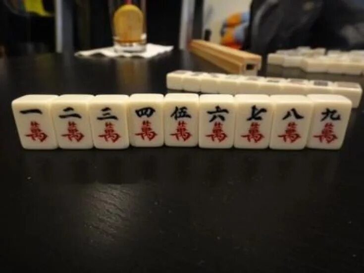 Китайская игра 7. Маджонг кости. Китайские игры. Подставки для маджонга. Карточные игры в Китае.