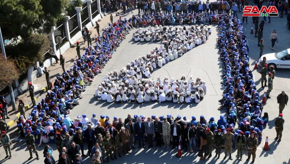 Митинг армия. Митинг в Сирии в поддержку России. Митинг в поддержку войны. В поддержку Российской армии. Митинги в поддержку Украины.