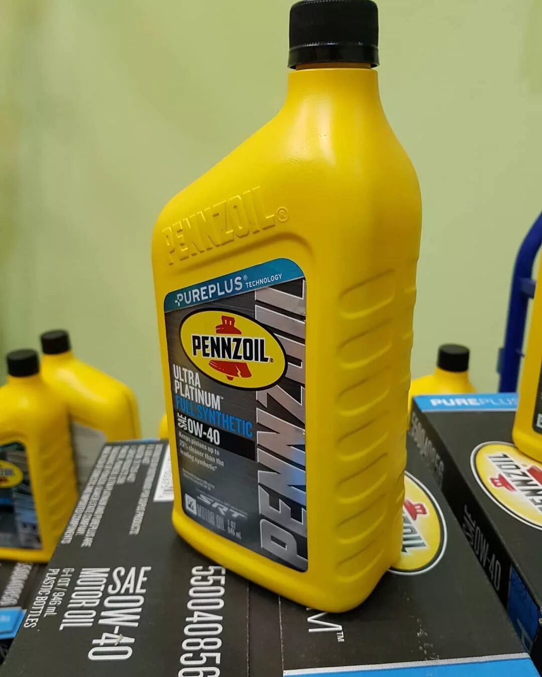 Масло имеющее эффект. Pennzoil ultra 5w40. масло pennzoil 0w40 srt. pennzoil 550022689. pennzoil 5w20 948b.