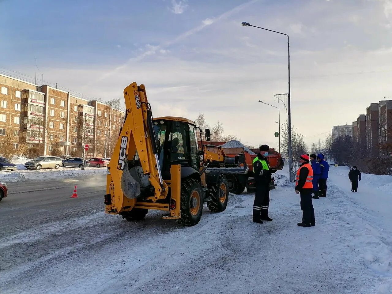 Что сегодня было на дорогах. Первоуральск дороги. Го Первоуральск дорога. Депутат Первоуральска по дорожным работам. Новости Первоуральска.