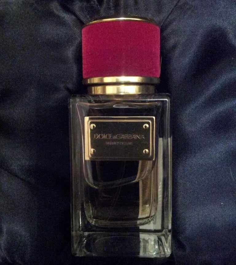 Духи бархат. Мужские духи бархатные. Velvet stone духи. Dolce gabbana velvet desire. Дольче габбана вельвет духи.