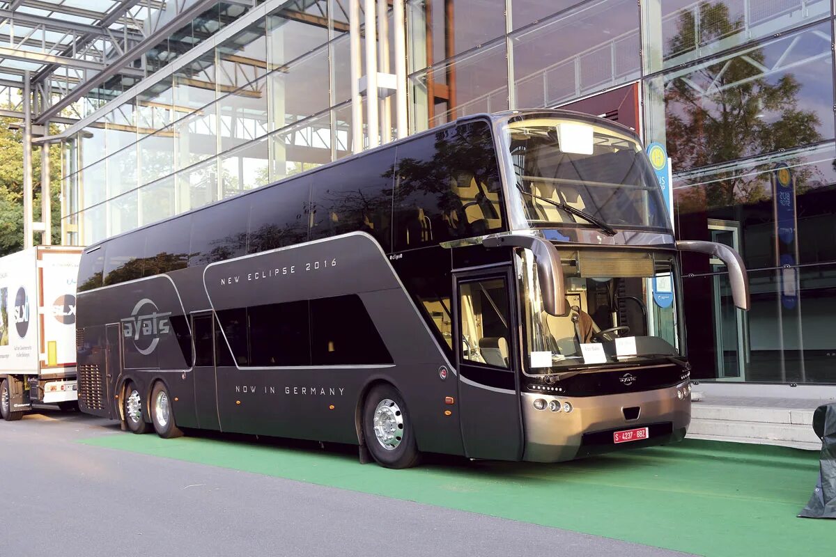 Новый мир автобусы. Mercedes-Benz MCV 800. Mercedes-Benz MCV 800 Bus. Электробус van Hool 2020. Volvo Bus 2022.