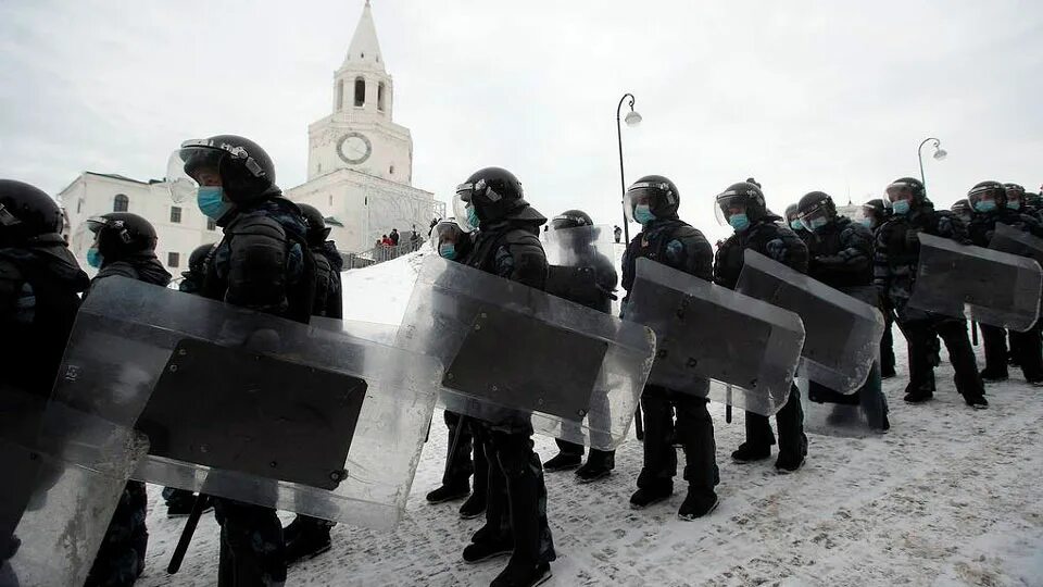 Митинг синоним. Митинг. Митинг вид сверху. Штраф митинг. Силовые структуры России.