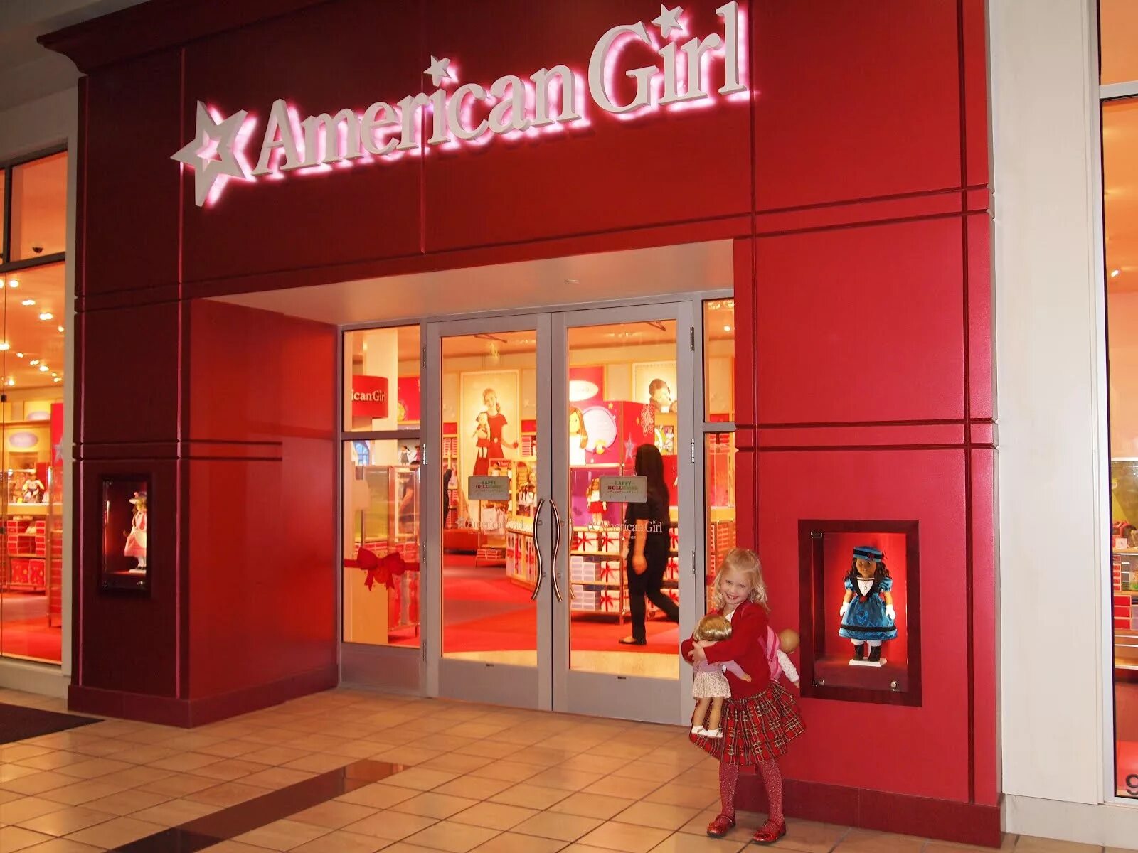 Американ магазин. Американ гёрл. American girl Store. Girl Store магазин. Dolls store